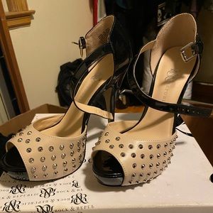 Rock & Republic black and cream studded heels NEW